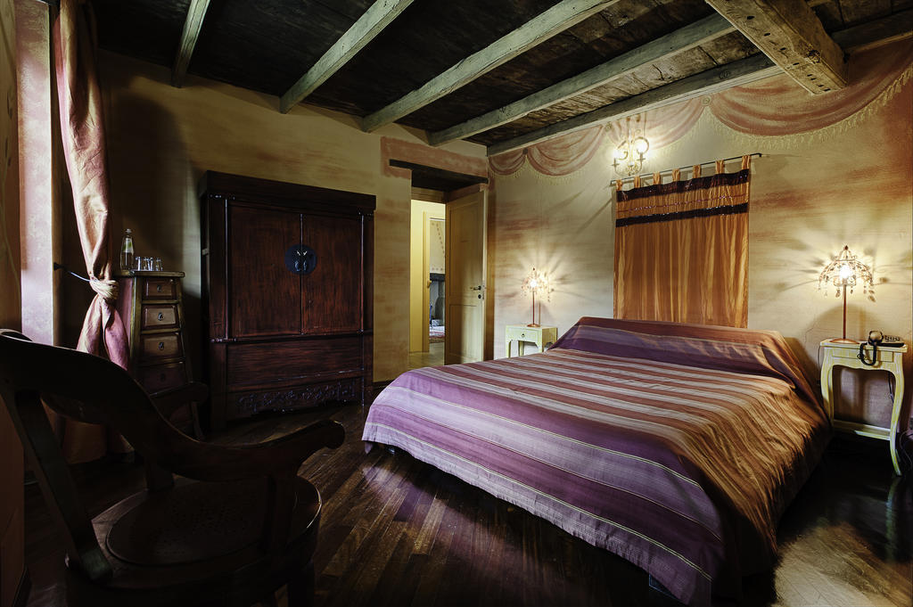 Borgo Casale Guest House Albareto  Phòng bức ảnh