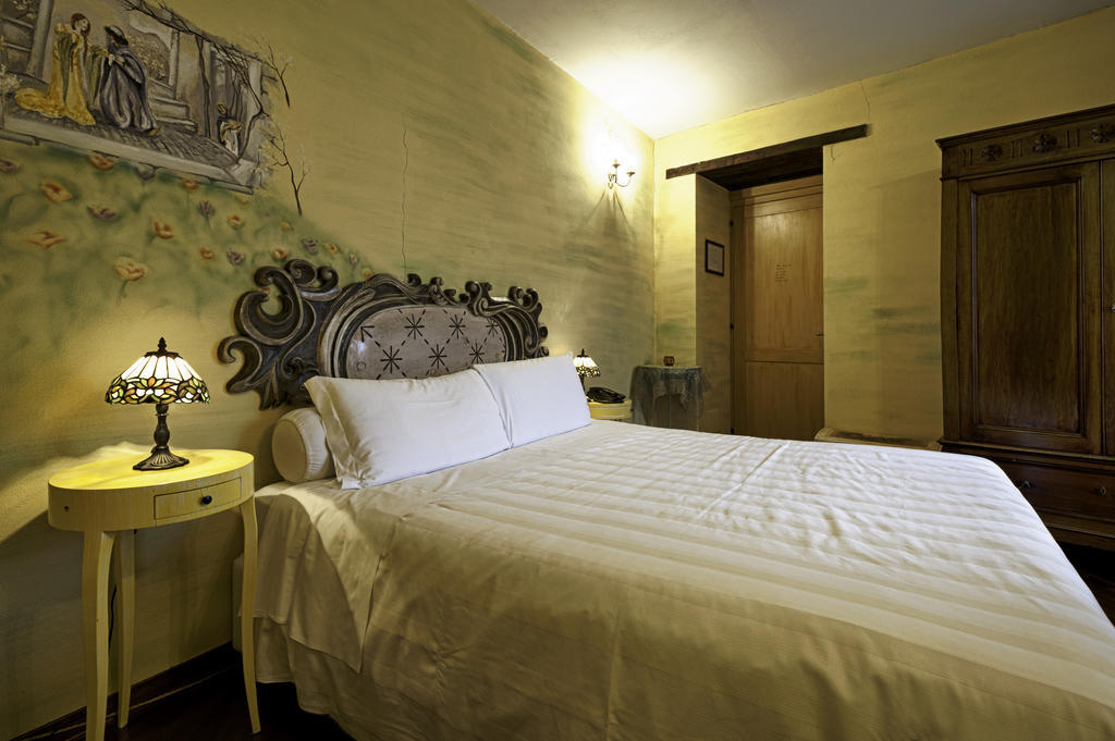Borgo Casale Guest House Albareto  Phòng bức ảnh